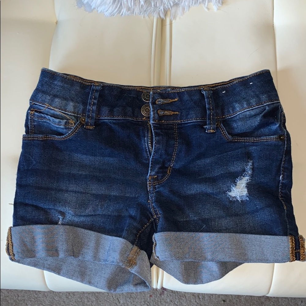 girls double button jean shorts